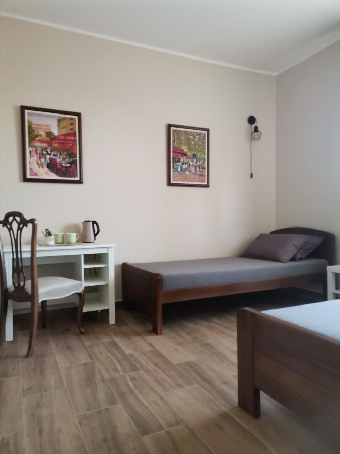 Roomsapartments Popcourt Pančevo Exteriör bild