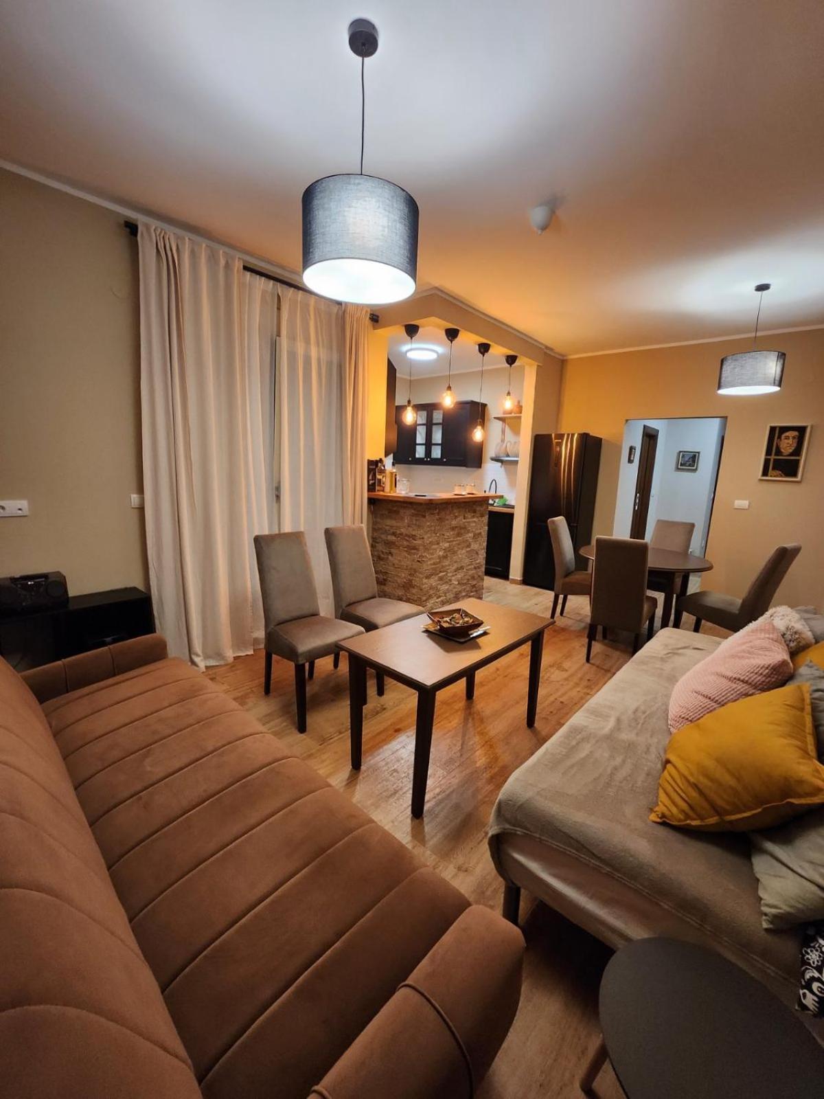 Roomsapartments Popcourt Pančevo Exteriör bild